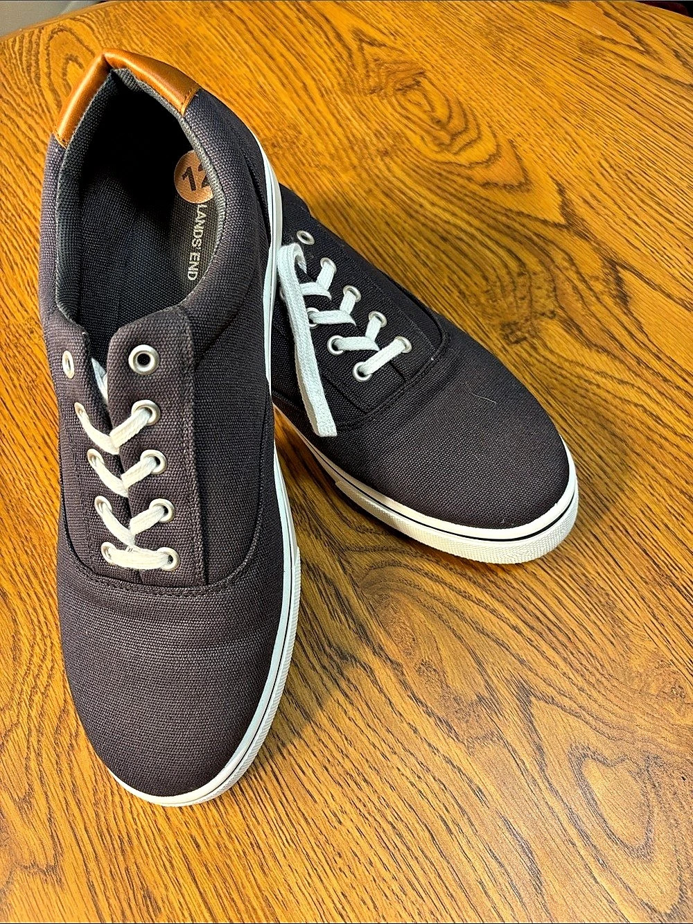 Vans Authentic Sneakers in Black & White Like New